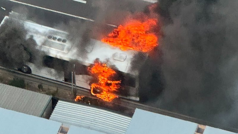Bus goes up in flames in Southbank, sending acrid smell across city