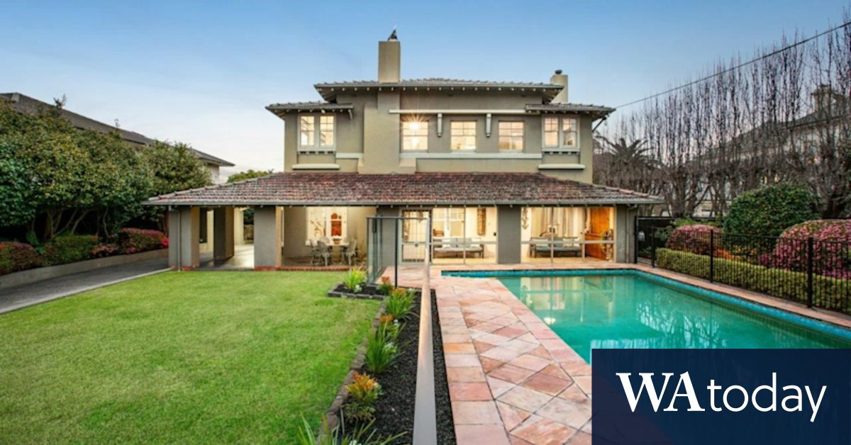 Melbourne auctions: Brighton home in need of renovation sells for $7.3 million - Vimarsana News