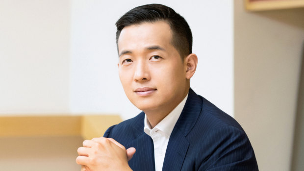 After graduating from Harvard, Kim Dong Kwan drove a push by the company a decade ago to pour money into solar energy.