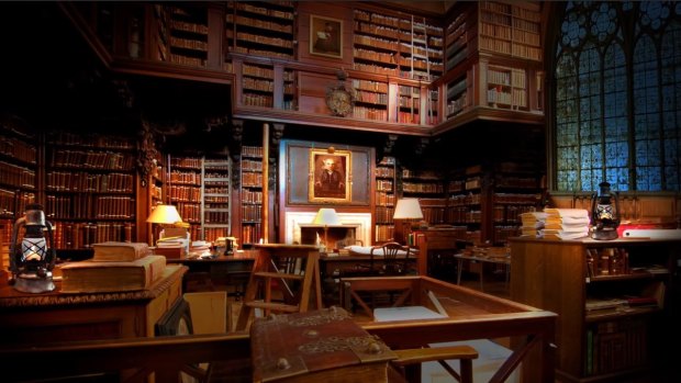 A Harry Potter-themed ambience room, set inside the beloved Hogwarts library, as seen on YouTube. 