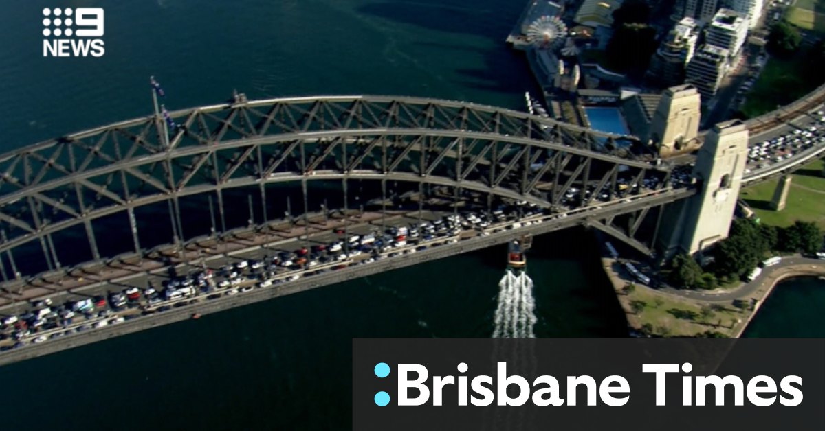 Sydney Harbour Bridge reopened after fatal