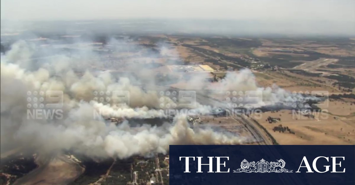 Warnings issued, Kwinana Freeway closed amid blazes across Perth, Peel - Vimarsana News