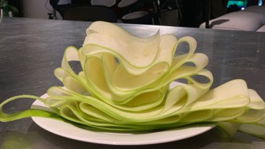 If you ever wanted to turn an apple into a long, unbroken flat sheet, there's an attachment for you.