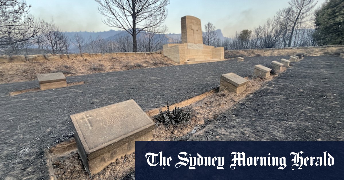 Anzac graves on Gallipoli peninsula threatened by blazes