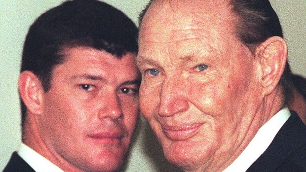 James (left) and Kerry Packer after the PBL annual general meeting in 1998.