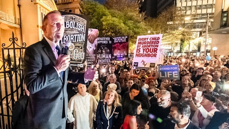 Liberal leader refuses to show hand on contentious abortion bill