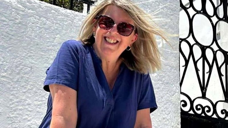 Two dead after alleged car theft and police chase across Sydney