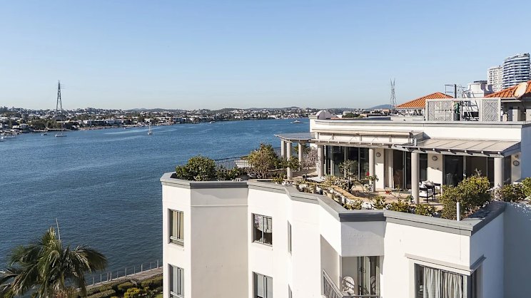 smh.com.au - Sarah Webb - Late car magnate's riverfront penthouse sells for $5.825 million