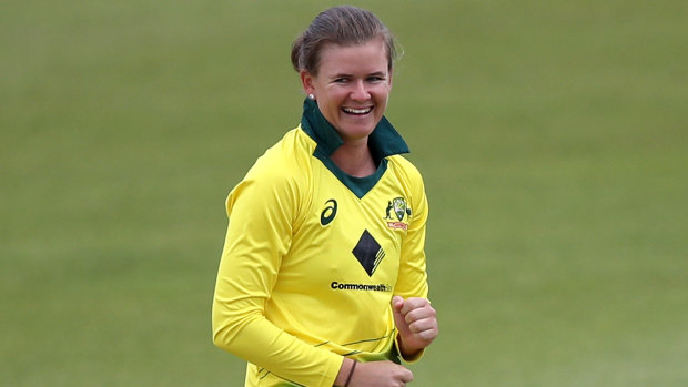 Jess Jonassen took 4-7 in a dominant Australian bowling display.
