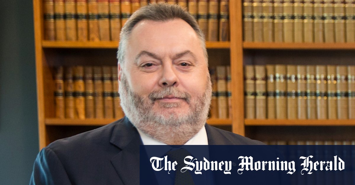 Liberal-linked barrister and top bureaucrat to head Queensland’s CFMEU probe