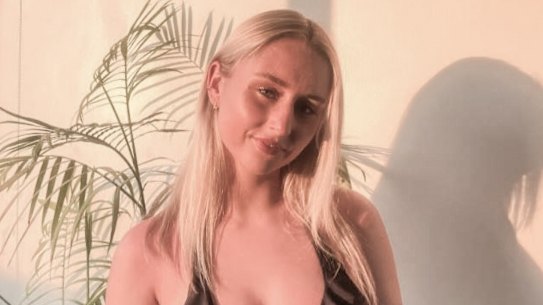 Bianca Jones has died after being poisoned in the mass methanol poisoning incident in Laos.