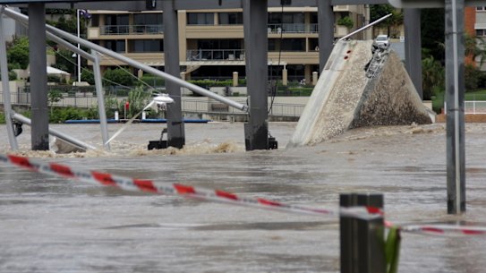 BRISBANE. NEWS. BRISBANE TIMES.
Photograph taken by Michelle Smith on Thursday 13th January, 2011.
Brisbane Floods - Sydney Street City Cat Terminal at New Farm is damaged from the rising flood waters of the Brisbane River.