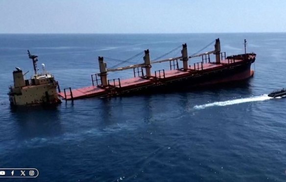British container ship hit by Houthi missiles sinking in the Red Sea.