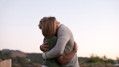 There’s a scientific reason women like to hug – and it’s linked to stress