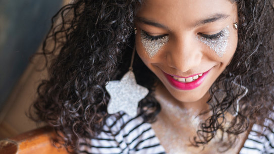 A variety of "bio-glitters" have been created, made from ingredients like (real and synthetic) mica and eucalyptus cellulose.