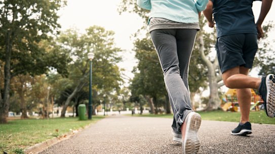 Men at risk for diabetes had greater blood sugar control and lost more belly fat when they exercised in the afternoon than in the morning.