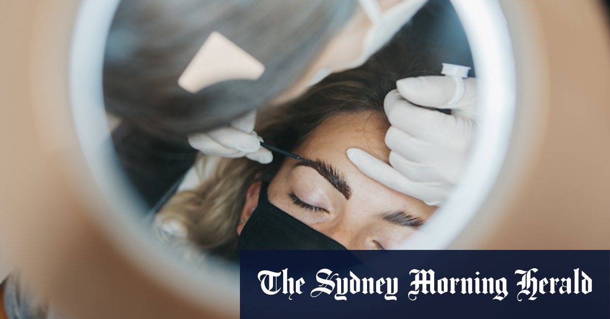 Cosmetic tattooing: a guide to permanent make-up - Vimarsana News