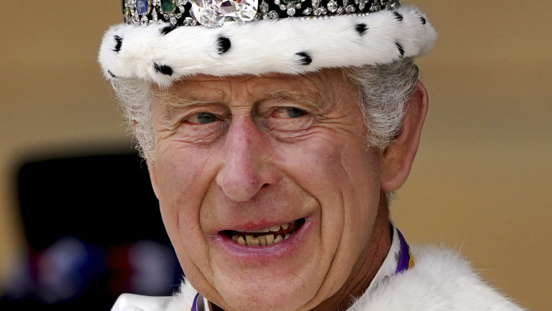Kral Charles'ın taç giyme töreni bitmiş olabilir ama kraliyet ailesi destanı devam ediyor
