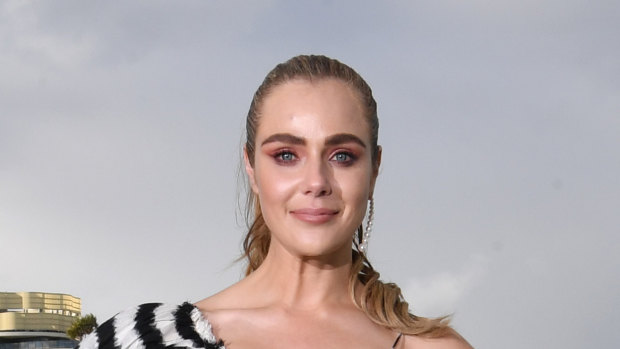 Jessica Marais was to make her return to television in the reboot of Halifax. 