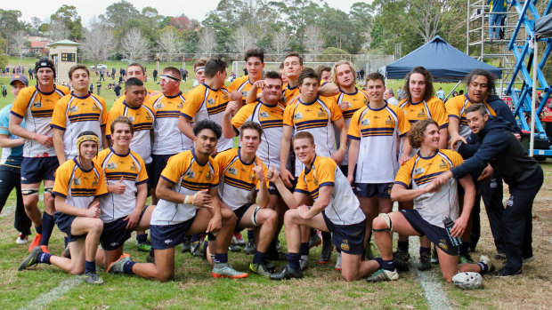 Dan Hawke with his triumphant ACT Schoolboys team of 2017.