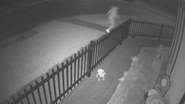 CCTV footage released by Victoria Police of Anwar Teriaki running for his life.