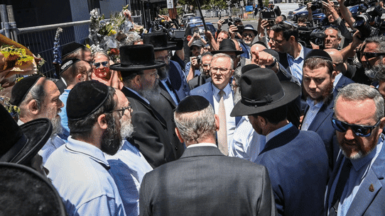 Prime Minister Anthony Albanese visits the Adass Israel synagogue on Tuesday.