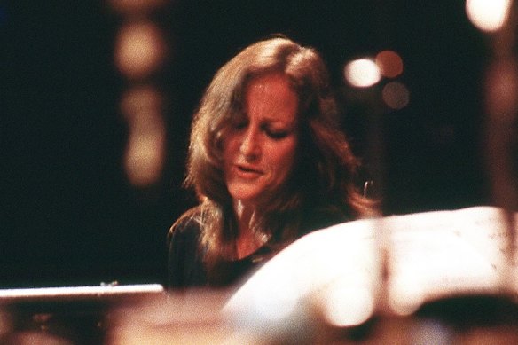 Judy Bailey performing in 1981. 