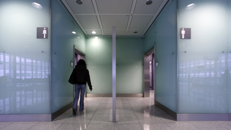 A guide to using public bathrooms during the pandemic