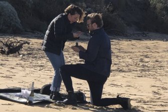 When Haydan Hawkins proposed to Nadia Komazec a passer-by caught the moment.