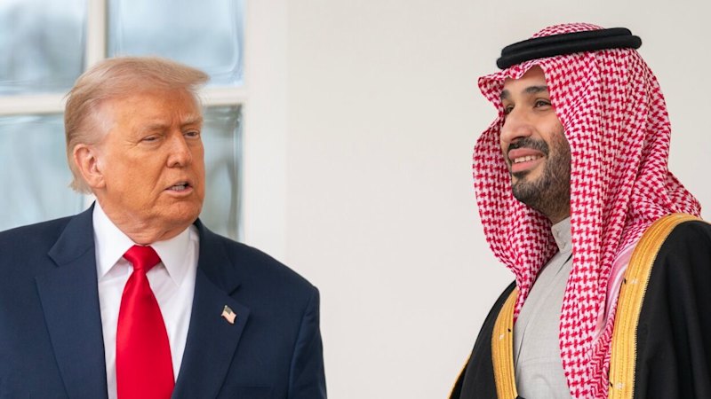 Trump demands Arab allies sign peace deals with Israel as part of Iran talks