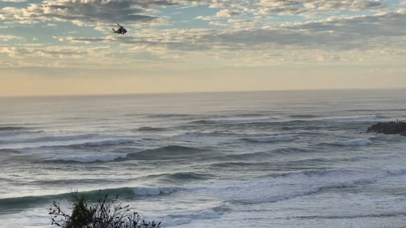 Man dead after boat capsizes near Queensland border