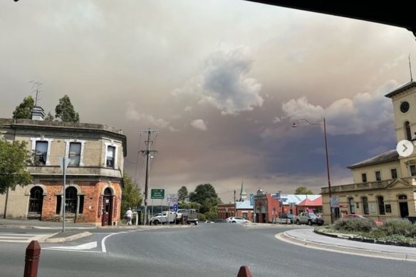 Dark clouds loom over Daylesford, about 70 kilometres east of the Beaufort fires.