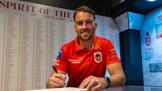 Clint Gutherson signs with St George Illawarra Dragons.