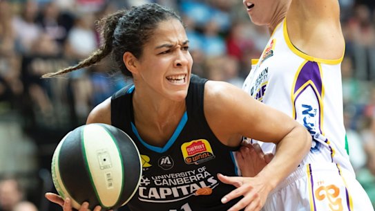Canberra Capitals taste first WNBL defeat of 2018-19