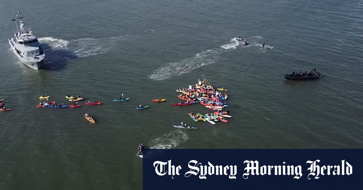 Newcastle climate protest: More than 100 people arrested - Vimarsana News