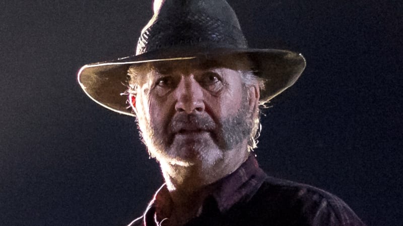 #39 My career is disintegrating #39 : John Jarratt seeks earlier court date
