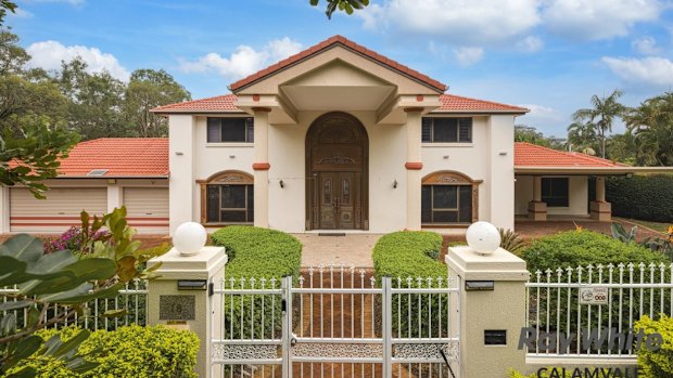 18 Mildura Street, Stretton, Brisbane.