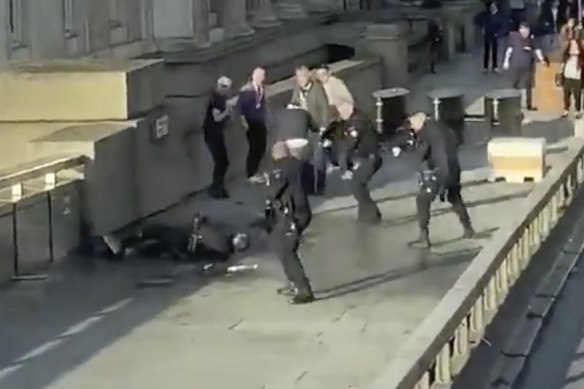 The suspect is surrounded by police on London Bridge.
