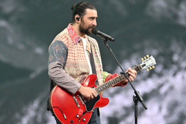 WHISTLER, BRITISH COLUMBIA - FEBRUARY 08: Noah Kahan performs during the opening ceremony of the 2025 Invictus Games at BC Place on February 08, 2025 in Whistler, British Columbia.  (Photo by Samir Hussein/Samir Hussein/WireImage)