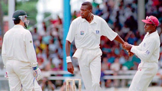 Richie Richardson holds Curtly Ambrose back from Steve Waugh in 1995.
