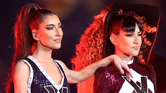 Lisa Origliasso and Jessica Origliasso of The Veronicas.