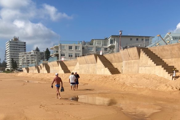 The “towering, ugly” seawall at Collaroy-Narrabeen is to be extended, despite opposition from local residents.