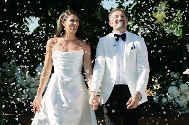 In a joint post on Instagram, Australian Olympian Stephanie Rice has revealed her wedding to Mark Lassey.