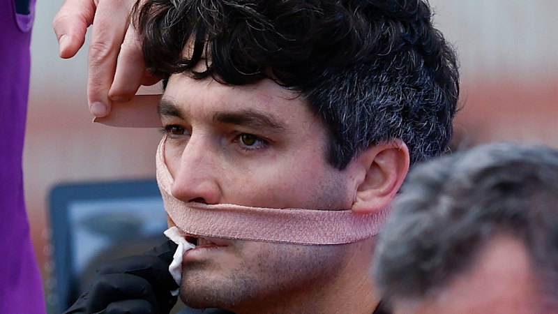 AFL LIVE: Dominant Dees in command in Tassie as Hawks star suffers nasty wound