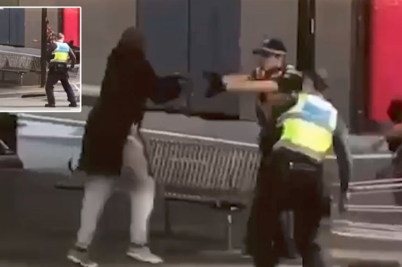 The moment police shot Bourke Street killer Hassan Khalif Shire Ali on Friday, November 9.