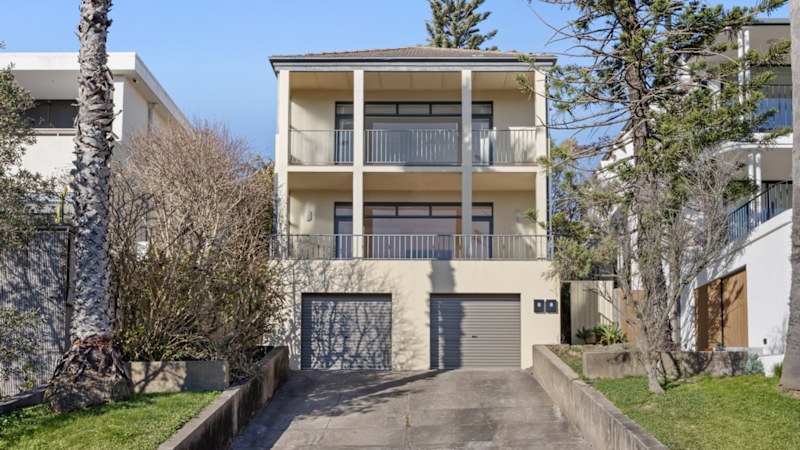 Investor and actor smash North Bondi record with $24m pad