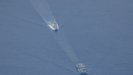 People’s Liberation Army-Navy Renhai-class cruiser Zunyi, and Fuchi-class replenishment vessel Weishanhu in the Tasman Sea.