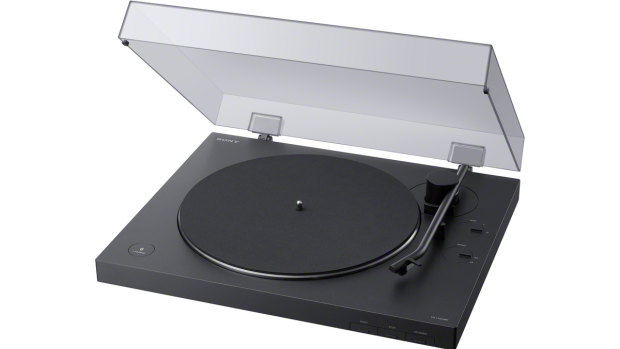 The PS-LX310BT is a simple but good-looking turntable.