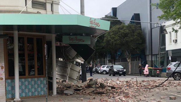 Earthquake hits Victoria with tremors felt across Sydney, ACT, Tasmania