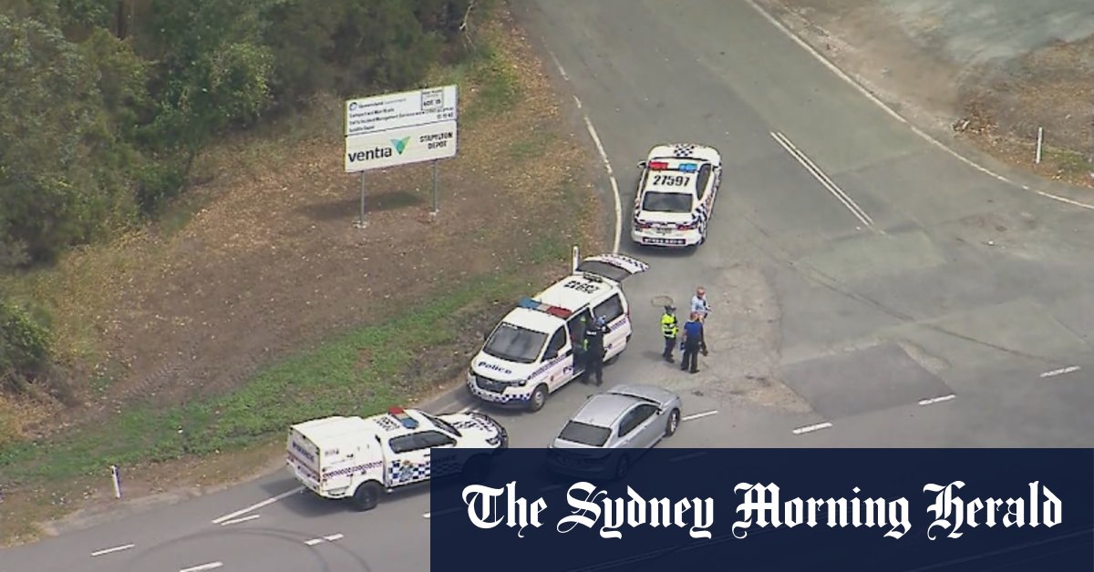 Boy, 3, dies in foyer of police station after crash south of Brisbane